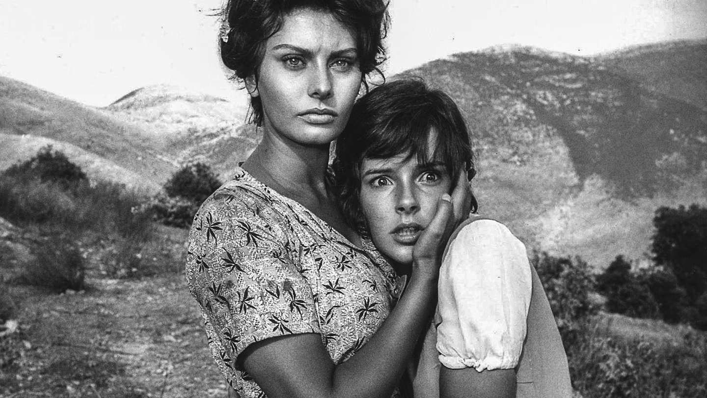 La recensione de La ciociara, diretto da Vittorio De Sica, con Sophia Loren