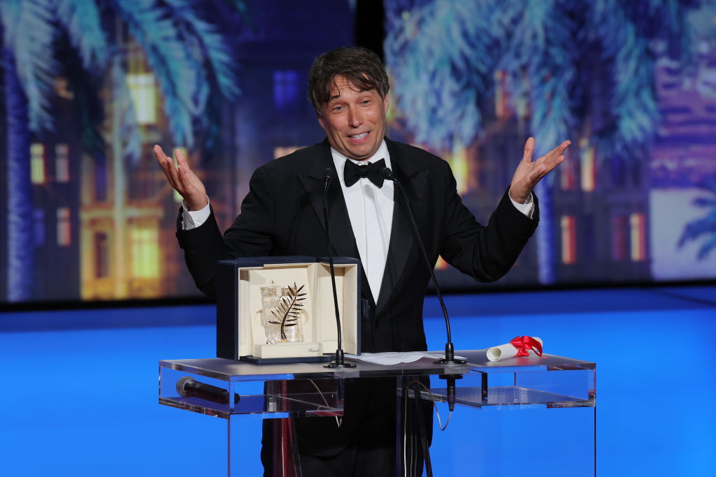 Sean Baker, vincitore della Palma d'oro a Cannes77 con Anora